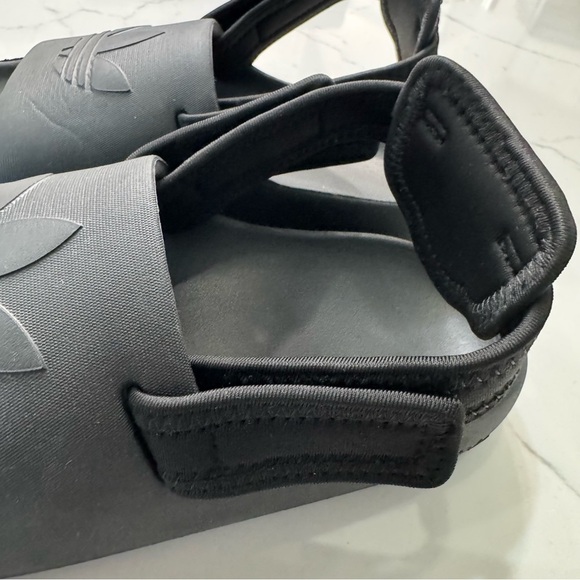 Adidas Boys Adifoam Adilette Pool Beach Slide Strap Sandals 2 - Picture 6 of 9